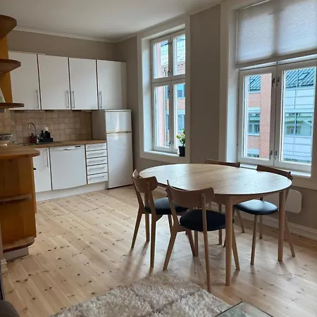 Cozy And With Two Bedroom Apartment Oslo