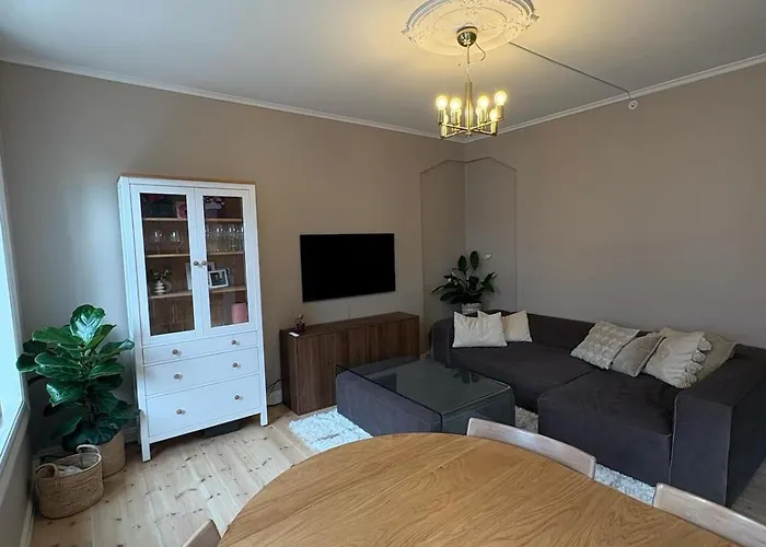 Cozy And With Two Bedroom Apartment